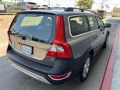 2010 Volvo XC70 3.2   - Photo 5 - Tarzana, CA 91356