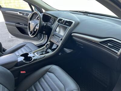 2016 Ford Fusion Energi SE Luxury   - Photo 16 - Tarzana, CA 91356