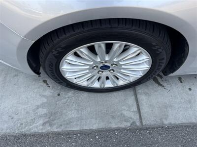 2016 Ford Fusion Energi SE Luxury   - Photo 24 - Tarzana, CA 91356