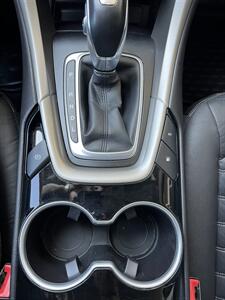 2016 Ford Fusion Energi SE Luxury   - Photo 21 - Tarzana, CA 91356