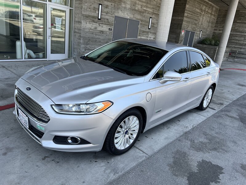 2016 Ford Fusion Energi SE Luxury - Photo 1 - Tarzana, CA 91356