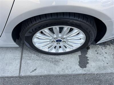 2016 Ford Fusion Energi SE Luxury   - Photo 25 - Tarzana, CA 91356