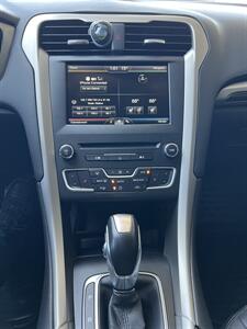 2016 Ford Fusion Energi SE Luxury   - Photo 20 - Tarzana, CA 91356