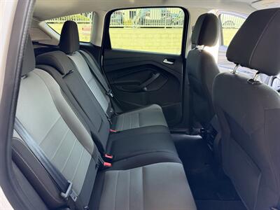 2016 Ford C-MAX Hybrid SE   - Photo 15 - Tarzana, CA 91356