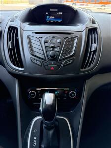 2016 Ford C-MAX Hybrid SE   - Photo 20 - Tarzana, CA 91356