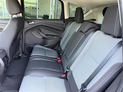 2016 Ford C-MAX Hybrid SE   - Photo 13 - Tarzana, CA 91356