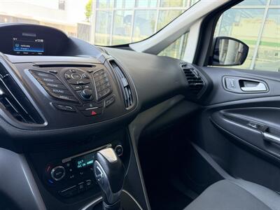 2016 Ford C-MAX Hybrid SE   - Photo 22 - Tarzana, CA 91356