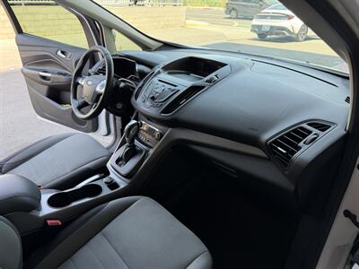 2016 Ford C-MAX Hybrid SE   - Photo 16 - Tarzana, CA 91356