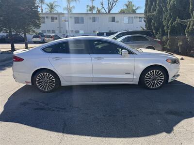 2017 Ford Fusion Energi Platinum   - Photo 4 - Tarzana, CA 91356