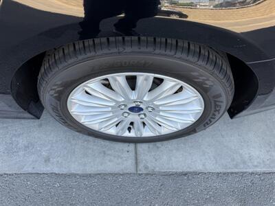 2016 Ford Fusion Energi SE Luxury - Photo 10 - Tarzana, CA 91356