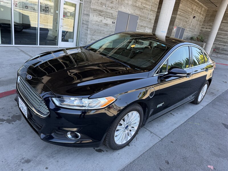 2016 Ford Fusion Energi SE Luxury   - Photo 1 - Tarzana, CA 91356