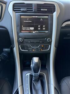 2016 Ford Fusion Energi SE Luxury - Photo 20 - Tarzana, CA 91356