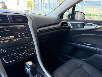 2016 Ford Fusion Energi SE Luxury - Photo 22 - Tarzana, CA 91356