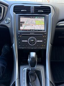 2016 Ford Fusion Energi Titanium - Photo 20 - Tarzana, CA 91356