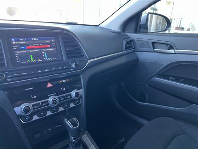 2020 Hyundai ELANTRA Value Edition   - Photo 12 - Tarzana, CA 91356