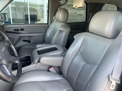 2005 GMC Yukon SLT   - Photo 10 - Tarzana, CA 91356
