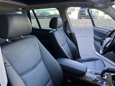 2011 BMW X3 xDrive28i   - Photo 11 - Tarzana, CA 91356