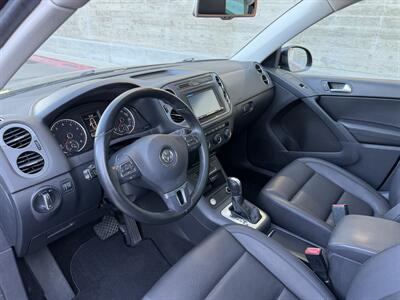 2017 Volkswagen Tiguan 2.0T Wolfsburg Edition   - Photo 11 - Tarzana, CA 91356