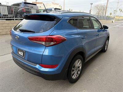 2017 Hyundai TUCSON SE Plus - Photo 6 - Tarzana, CA 91356