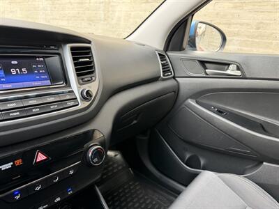 2017 Hyundai TUCSON SE Plus - Photo 22 - Tarzana, CA 91356