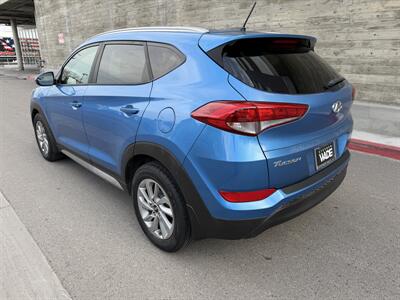 2017 Hyundai TUCSON SE Plus - Photo 4 - Tarzana, CA 91356
