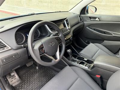 2017 Hyundai TUCSON SE Plus - Photo 11 - Tarzana, CA 91356