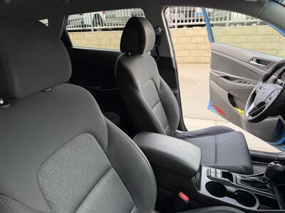 2017 Hyundai TUCSON SE Plus - Photo 17 - Tarzana, CA 91356