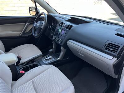 2015 Subaru Forester 2.5i Premium   - Photo 15 - Tarzana, CA 91356