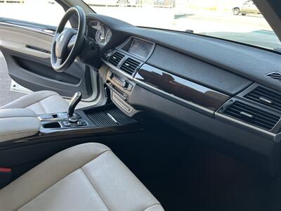 2013 BMW X5 xDrive35i Premium   - Photo 14 - Tarzana, CA 91356