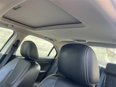 2010 Ford Fusion SEL   - Photo 10 - Tarzana, CA 91356