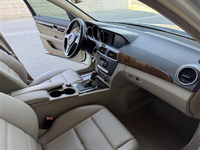 2012 Mercedes-Benz C 250 Sport - Photo 16 - Tarzana, CA 91356