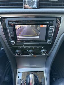 2014 Volkswagen Passat 1.8T SE PZEV   - Photo 24 - Tarzana, CA 91356