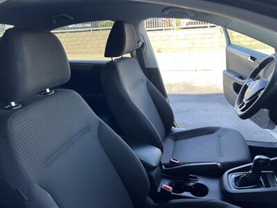 2015 Volkswagen Jetta TDI S   - Photo 14 - Tarzana, CA 91356