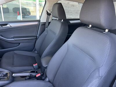 2015 Volkswagen Jetta TDI S   - Photo 10 - Tarzana, CA 91356