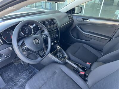 2015 Volkswagen Jetta TDI S   - Photo 9 - Tarzana, CA 91356