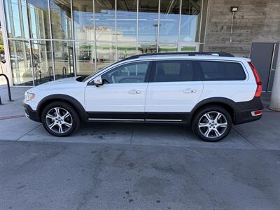 2013 Volvo XC70 T6 Platinum - Photo 2 - Tarzana, CA 91356