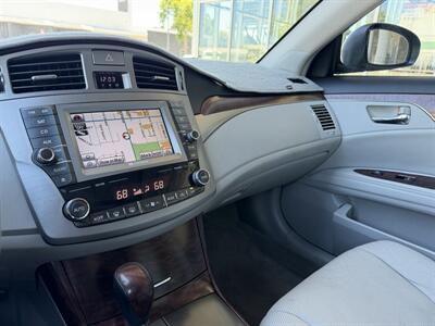 2012 Toyota Avalon Limited   - Photo 25 - Tarzana, CA 91356