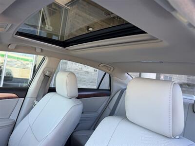 2012 Toyota Avalon Limited   - Photo 13 - Tarzana, CA 91356
