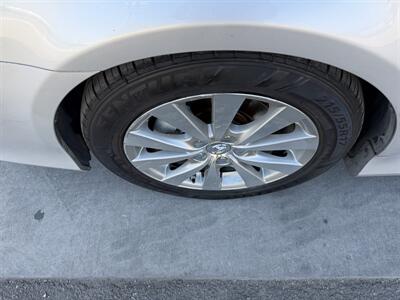 2012 Toyota Avalon Limited   - Photo 9 - Tarzana, CA 91356