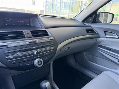 2010 Honda Accord EX-L   - Photo 20 - Tarzana, CA 91356