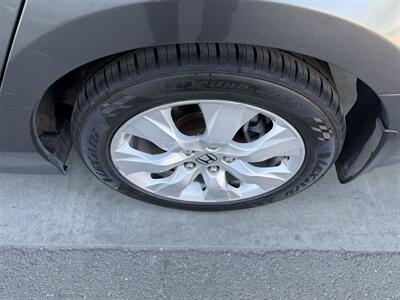 2010 Honda Accord EX-L   - Photo 11 - Tarzana, CA 91356