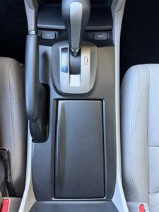 2010 Honda Accord EX-L   - Photo 19 - Tarzana, CA 91356