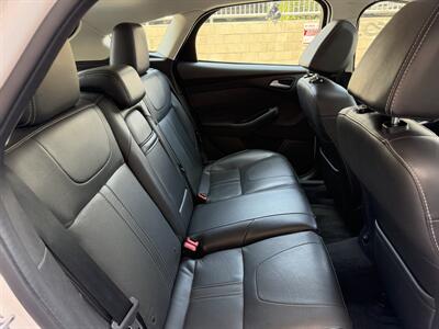 2013 Ford Focus Titanium   - Photo 15 - Tarzana, CA 91356