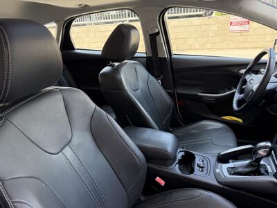2013 Ford Focus Titanium   - Photo 17 - Tarzana, CA 91356