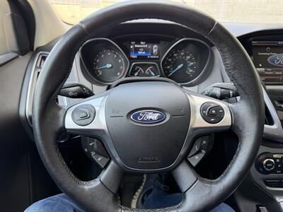 2013 Ford Focus Titanium   - Photo 20 - Tarzana, CA 91356