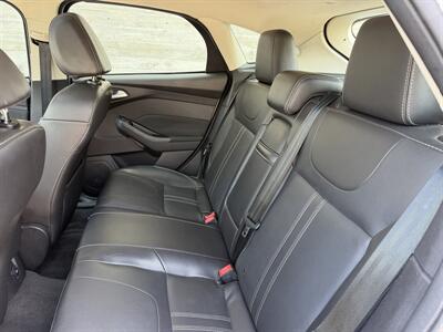 2013 Ford Focus Titanium   - Photo 14 - Tarzana, CA 91356