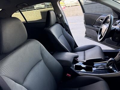 2017 Honda Accord LX   - Photo 15 - Tarzana, CA 91356