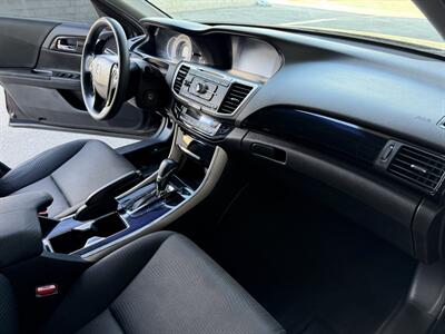 2017 Honda Accord LX   - Photo 12 - Tarzana, CA 91356