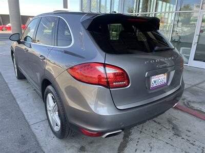2011 Porsche Cayenne S   - Photo 4 - Tarzana, CA 91356