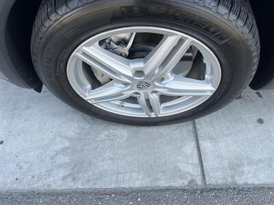 2011 Porsche Cayenne S   - Photo 24 - Tarzana, CA 91356